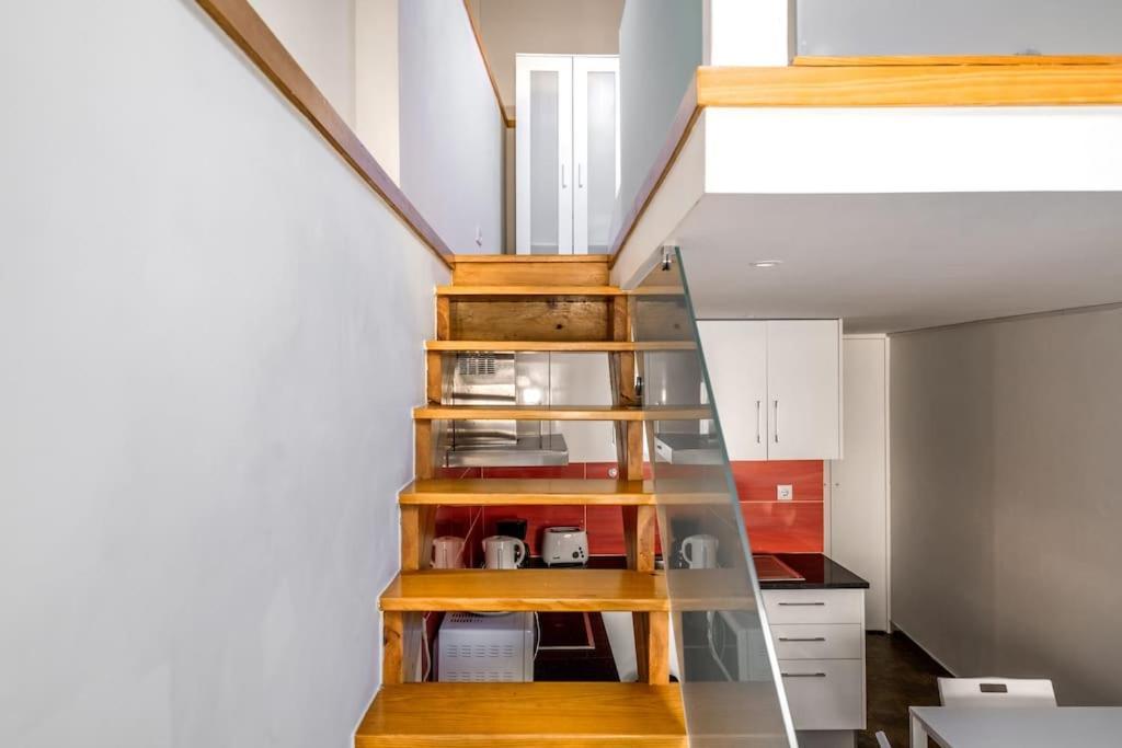 Charming Studio With Ac And Loft On Ground Floor Lissabon Buitenkant foto